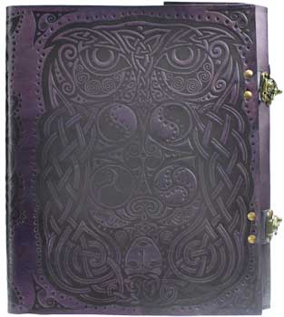 Owl leather w/ latch