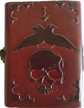 Skull leather w/ latch