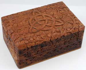 Triquetra Wooden Carved Box - Click Image to Close