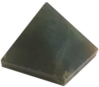 25-30mm Green Aventurine pyramid - Click Image to Close