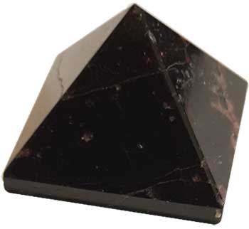 25-30mm Garnet pyramid - Click Image to Close
