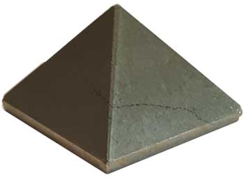 25-30mm Pyrite pyramid - Click Image to Close