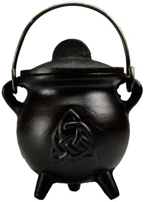 Plain cast iron cauldron w/ lid 3"