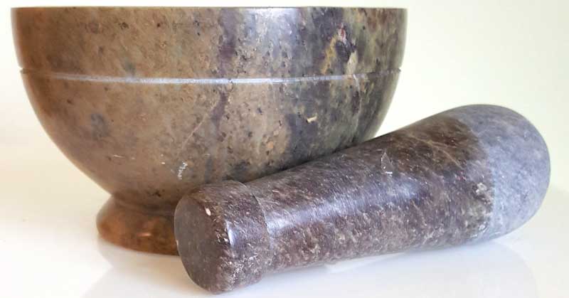 4" Natural mortar and pestle set