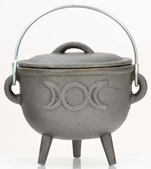 Triple Moon cast iron cauldron 4" - Click Image to Close